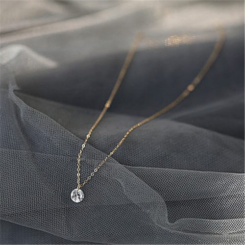 Dámský stříbrný náhrdelník s přívěskem - Silver
