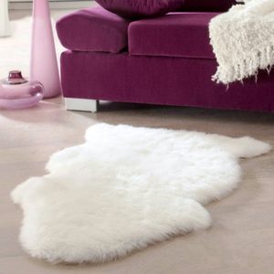 Teplý huňatý koberec Furry - Bila