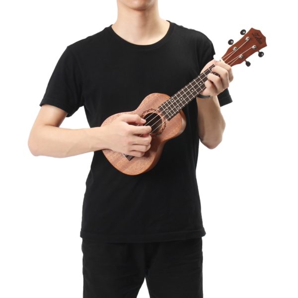 Dřevěné ukulele Bobby Key