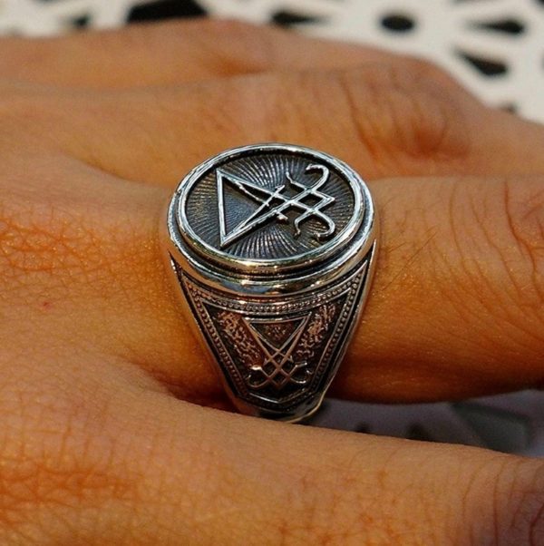 Stylový prsten ze seriálu Lucifer - 12