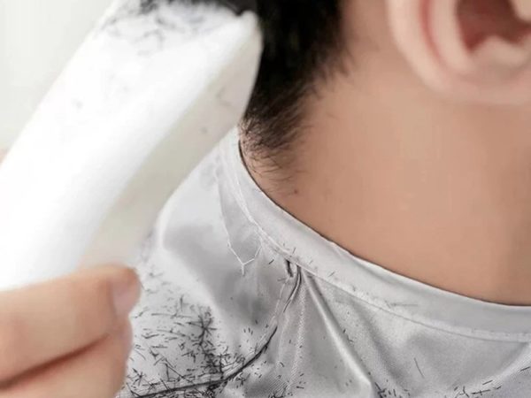 Kadeřnický zachytávač vlasů - ochranný límec