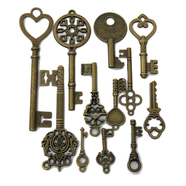 Sada starožitných bronzových klíčů  - G