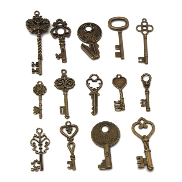 Sada starožitných bronzových klíčů  - G
